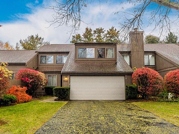 2nd image of 2094 Brookhurst Ave #C