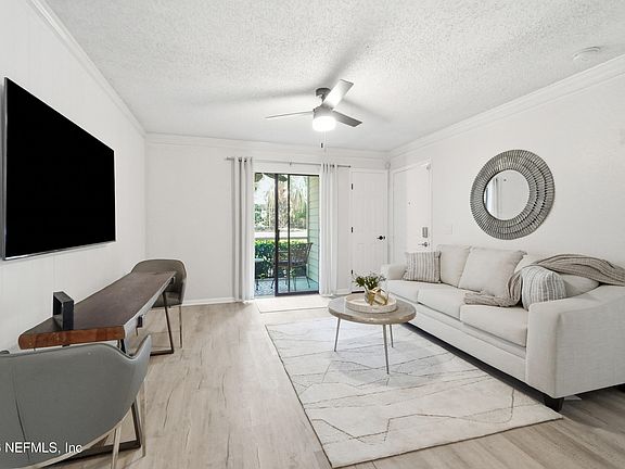 5th image of 100 FAIRWAY PARK Boulevard #806
