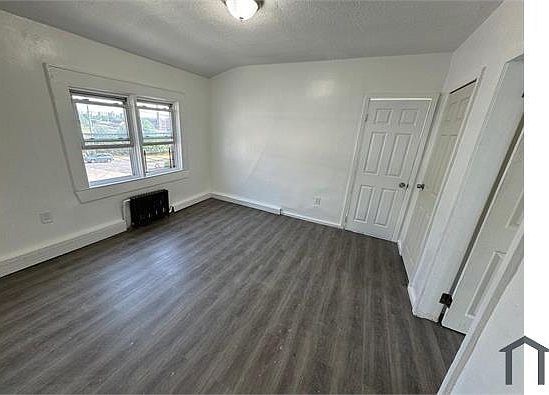 1st image of 355 Mundy Ln APT 3