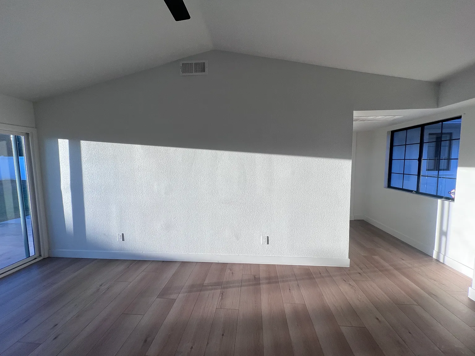 13673 Rockcrest Dr — Photo 3