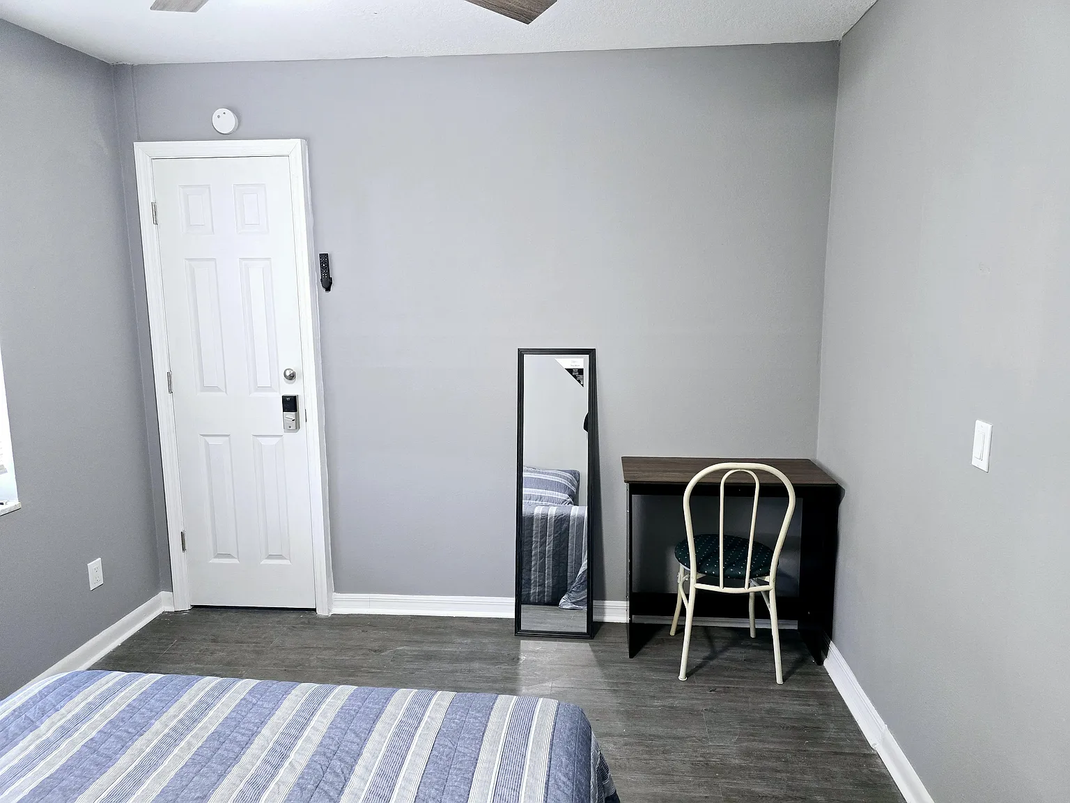 4 bed, 2.0 bath, 1518 sqft, $866 — Photo 2
