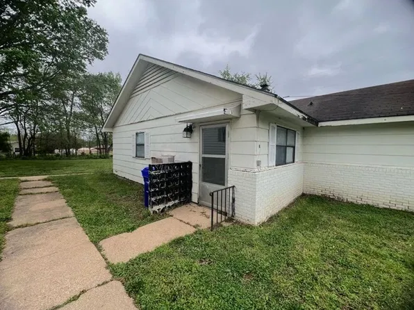 106 Fleetwood Dr #B, Waynesville, MO 65583