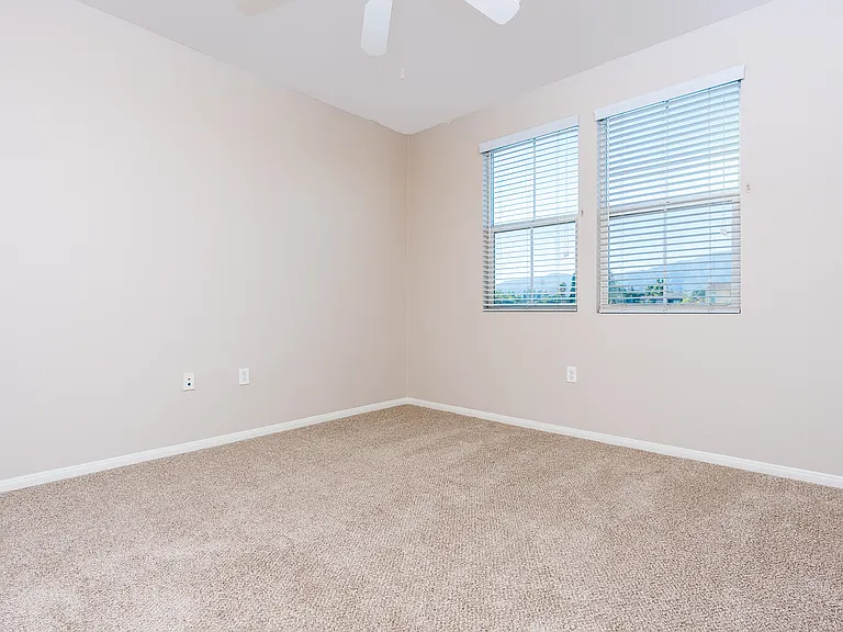 College Park Apartments — Photo 41