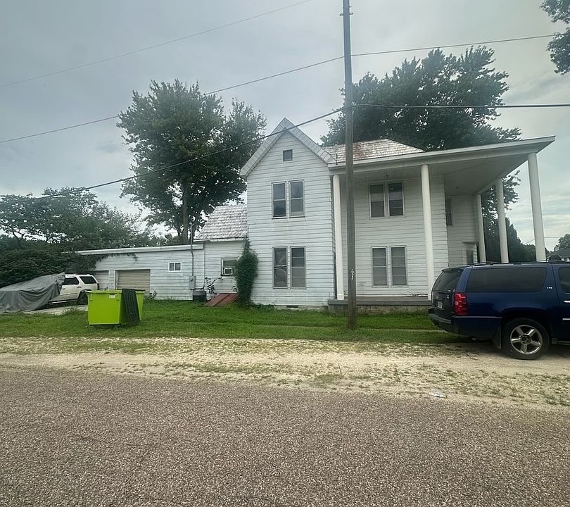 1st image of 401 S Main St