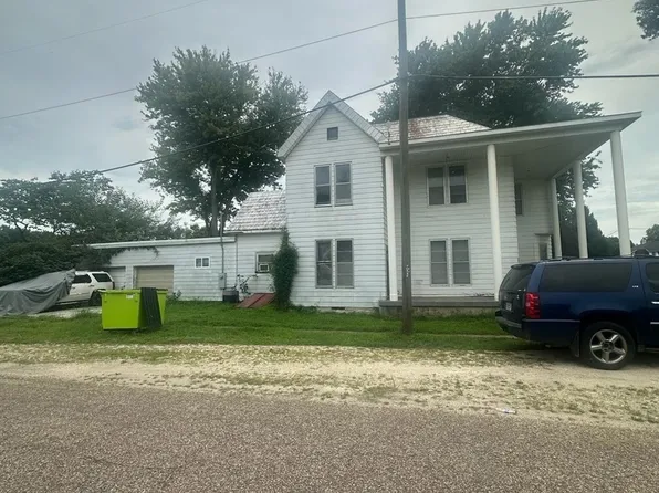 401 S Main St, Pleasant Hill, IL 62366