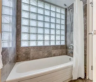 125 W 2nd St #301 — Photo 11