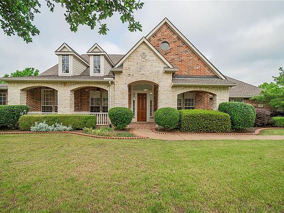 2nd image of 2606 Dublin Park Dr
