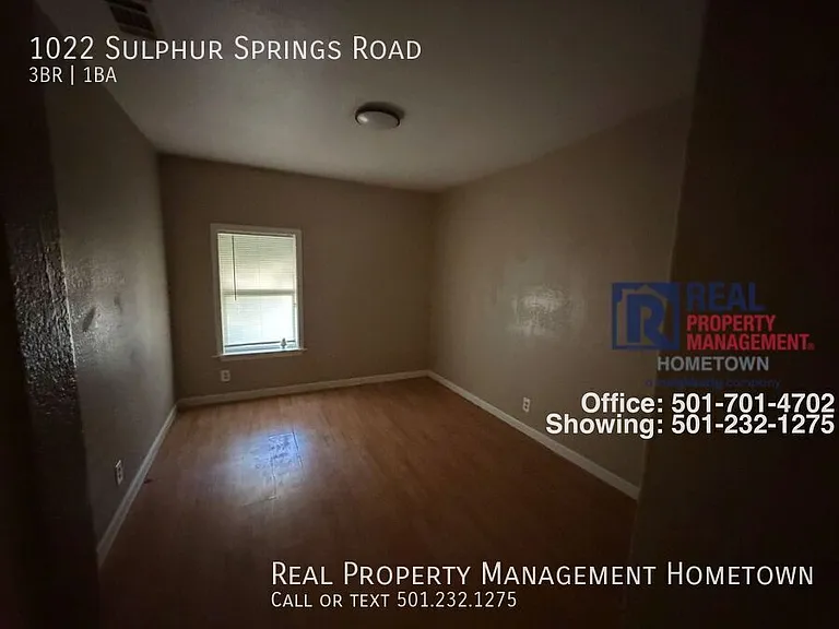 1022 Sulphur Springs Rd — Photo 8