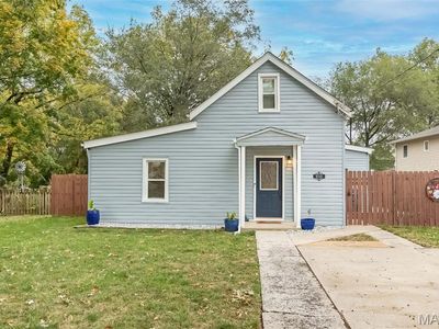 210 Reservoir Ave, Saint Charles, MO, 63301