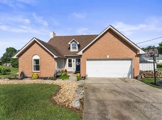 628 Holland Ridge Dr, La Vergne, TN 37086