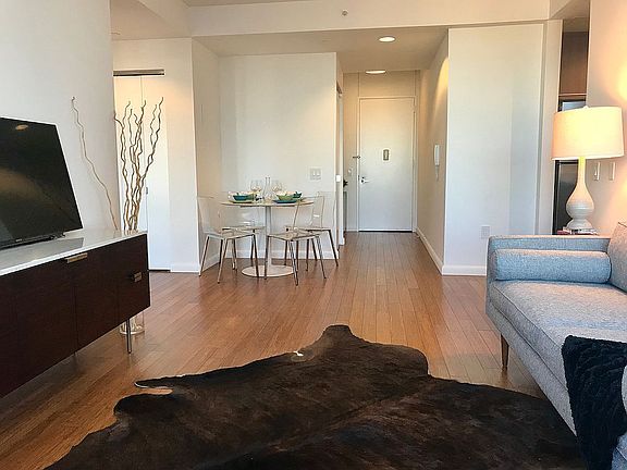 3rd image of 66 Rockwell Pl APT 25H