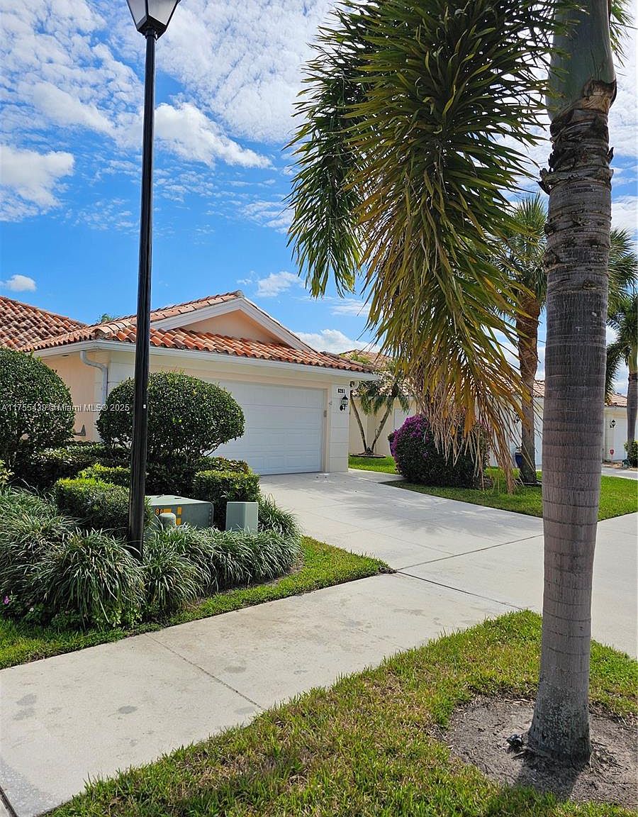 8281 SE Double Tree Dr #8281