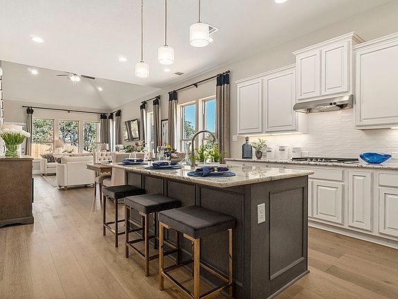 5th image of 545 Blue Oak Blvd
