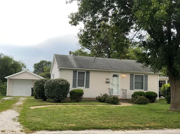 603 Stiening St, Waterloo, IL 62298