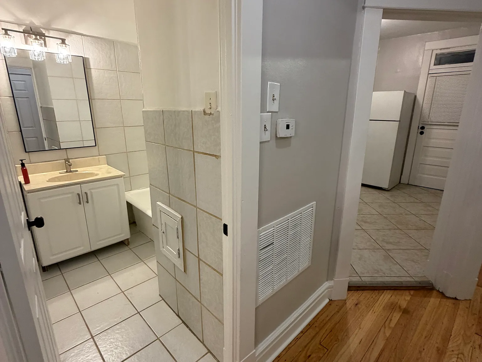 2 bed, 1100 sqft, $1,250 — Photo 4