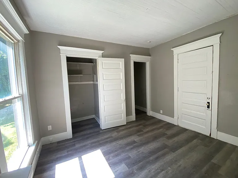 402 S Main St — Photo 13