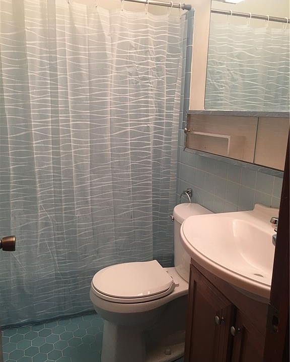 2nd image of 724 Rosa Ave