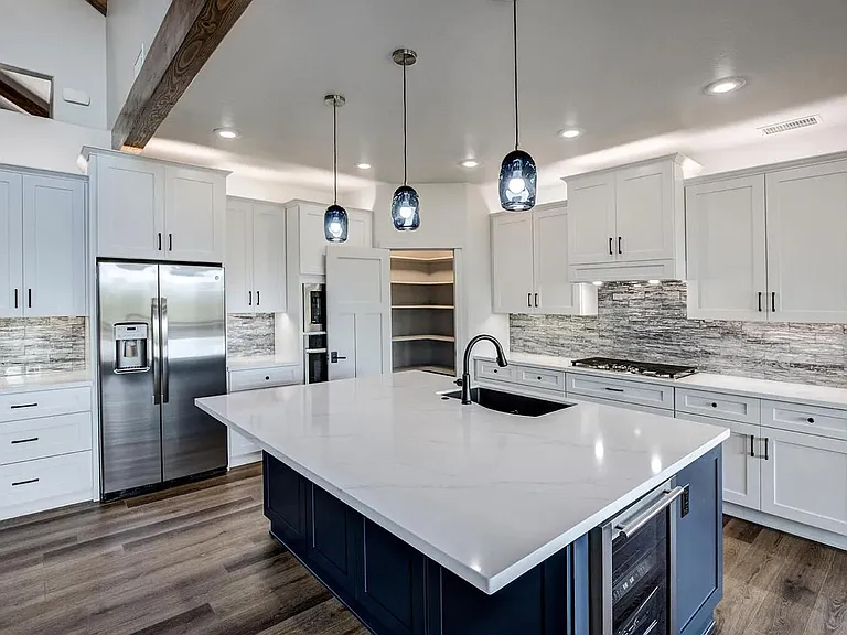1209 N Horizon Way — Photo 5