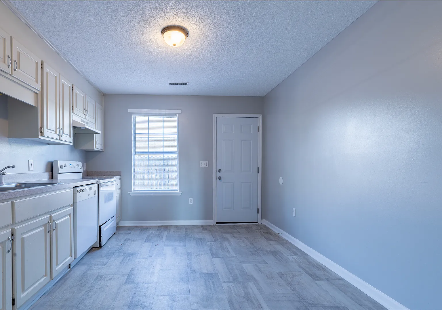 See What's to Offer at Tonyota Court! Now Pre-Leasing! — Photo 4