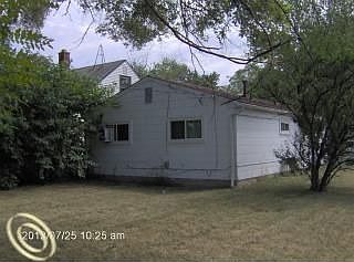 2nd image of 15331 Strathmoor St