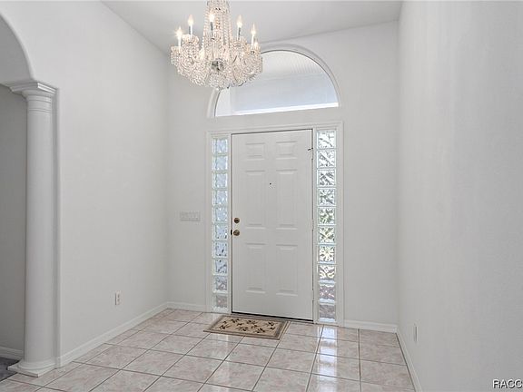 4th image of 2319 N Watersedge Dr