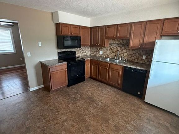 2nd image of 405 S Main St #B
