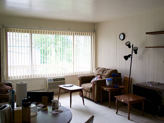 3rd image of 800 Fuller St #36