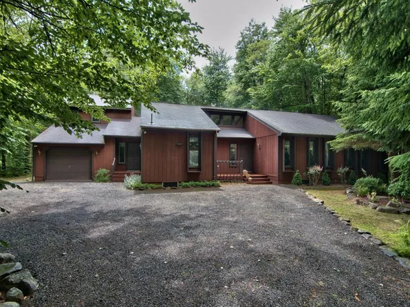 106 Spruce Rd, Pocono Pines, PA 18350