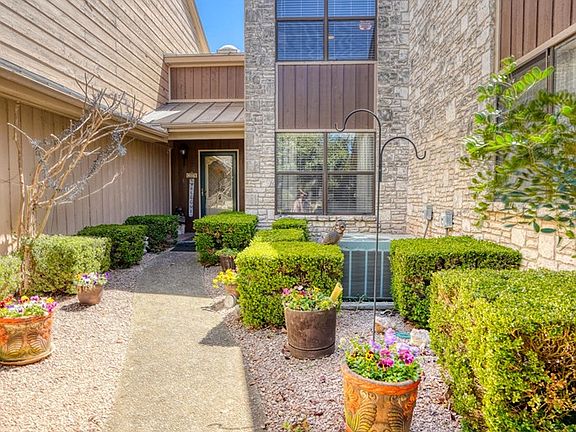 5th image of 377 Englewood Dr