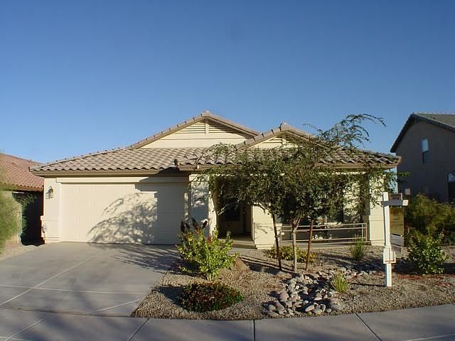 1st image of 42464 W Hall Dr