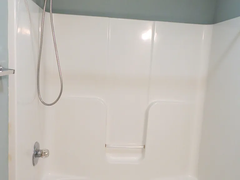 Hall Bath Tub/Shower