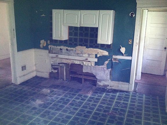 4th image of 10612 Olivet Ave #2