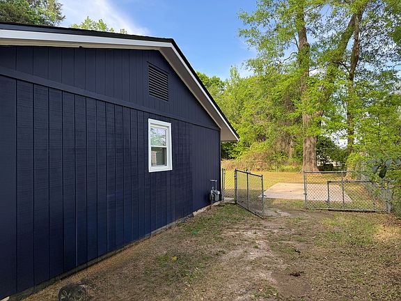 3rd image of 2210 Fields Ave