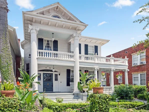 1112 Broadway St, Galveston, TX 77550