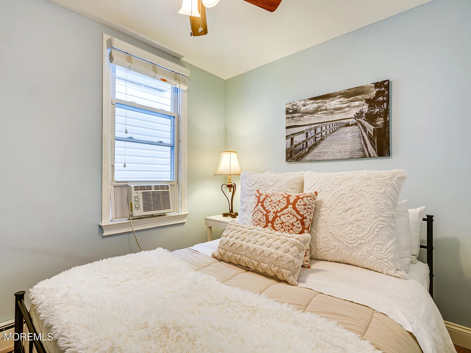 1 bed, 700 sqft, $2,300 — Photo 4