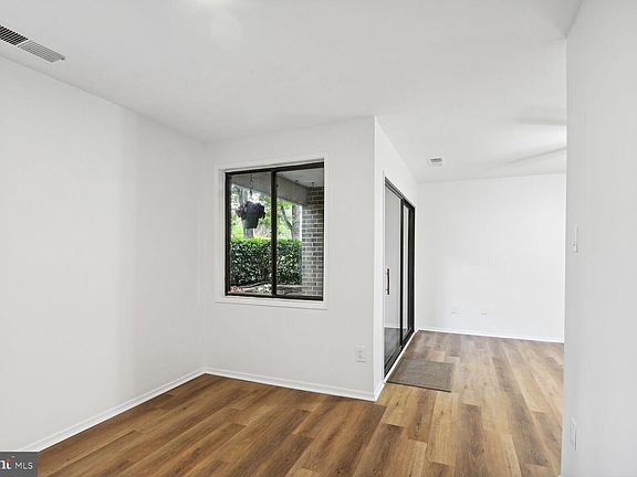 5th image of 503 Florida Ave APT T3