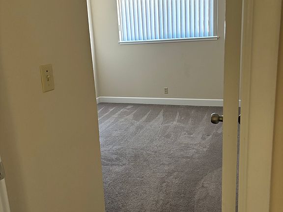 4th image of 1134 Oakmont Dr APT 10