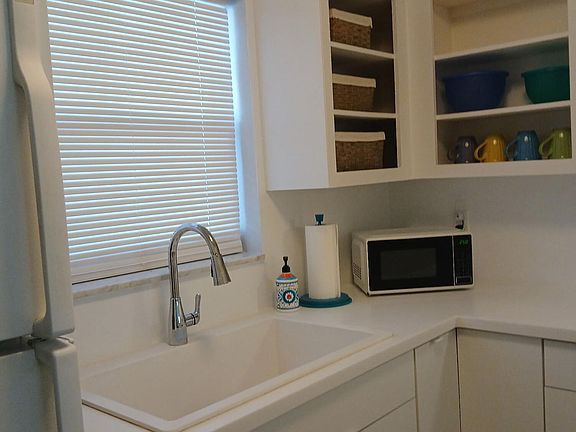 4th image of 721 Lori Drive #309
