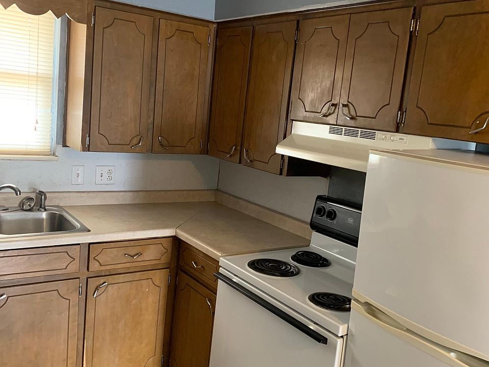 1st image of 223 Morgan St #10