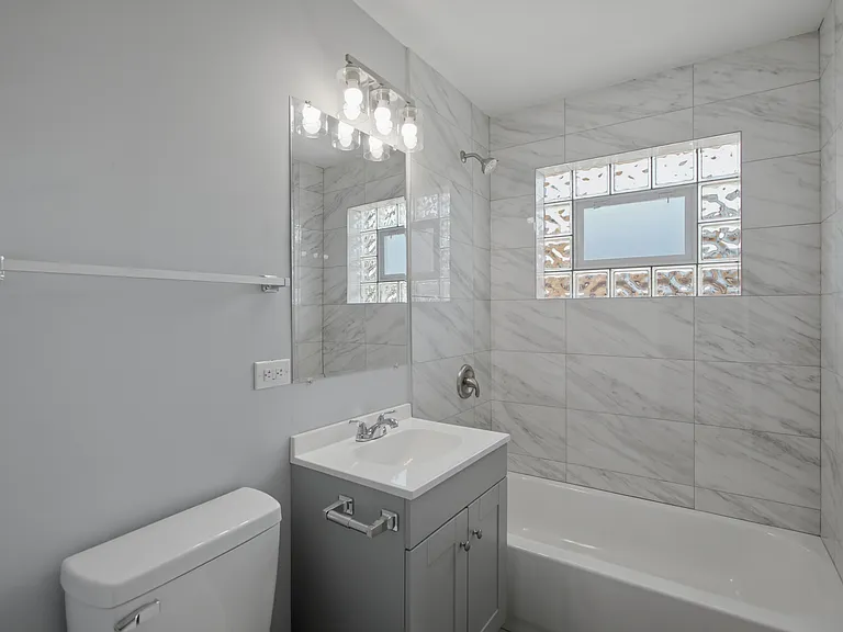 2537 S Merrill Ave #1 — Photo 9