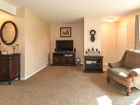 3rd image of 6400 Center St APT 54