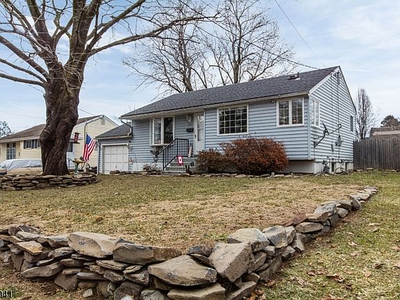 2nd image of 135 Riverview Rd
