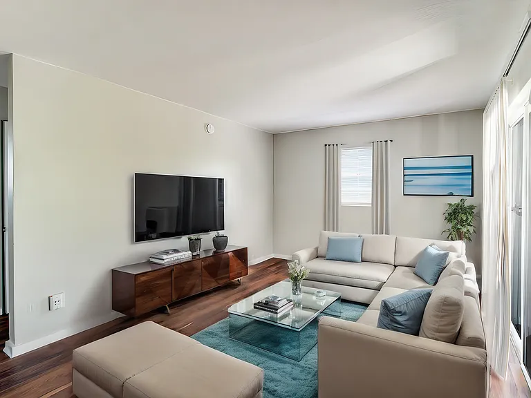 1343 W Point Dr #3 — Photo 6