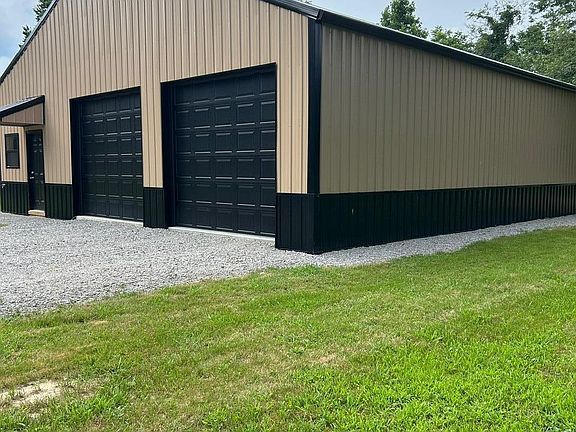 3rd image of 941 Pinetree Rd