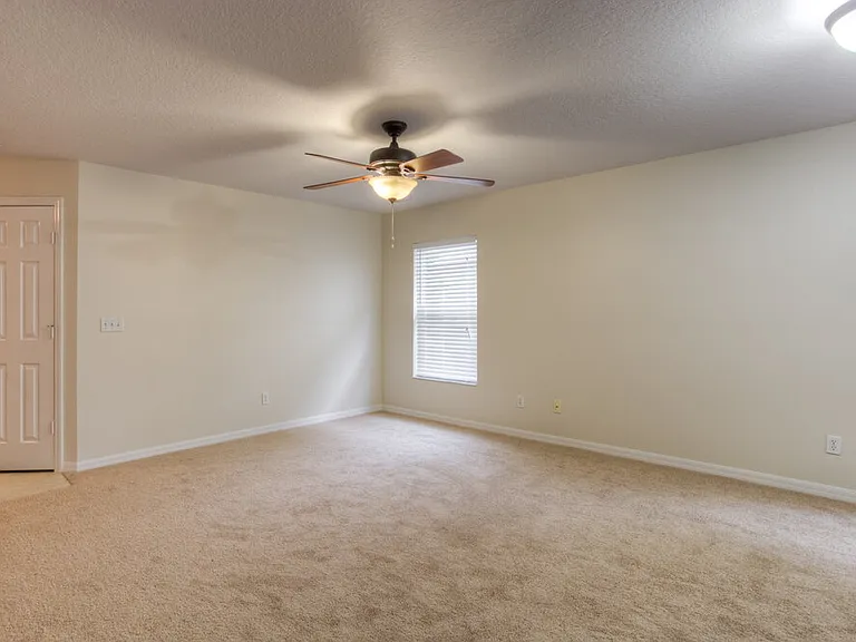 735 Windrose Dr — Photo 3