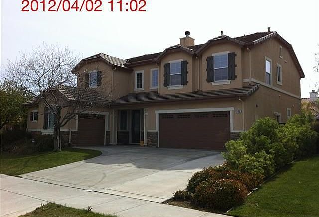 2nd image of 241 W Country Club Dr