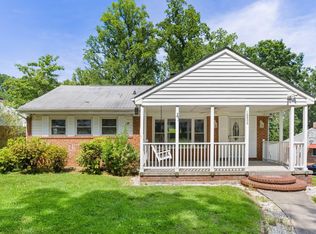10806 Maple St, Fairfax, VA 22030