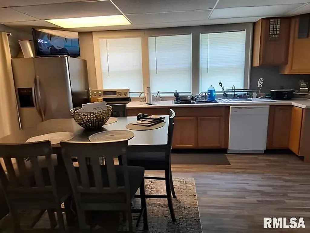 4 bed, 1664 sqft, $1,600 — Photo 2