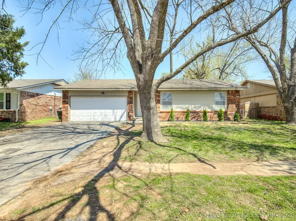 701 W 27th St, Sand Springs, OK 74063
