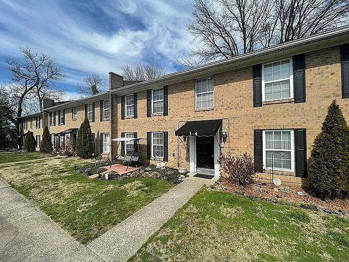 Charlestown House Apartments
